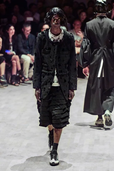 Look 5